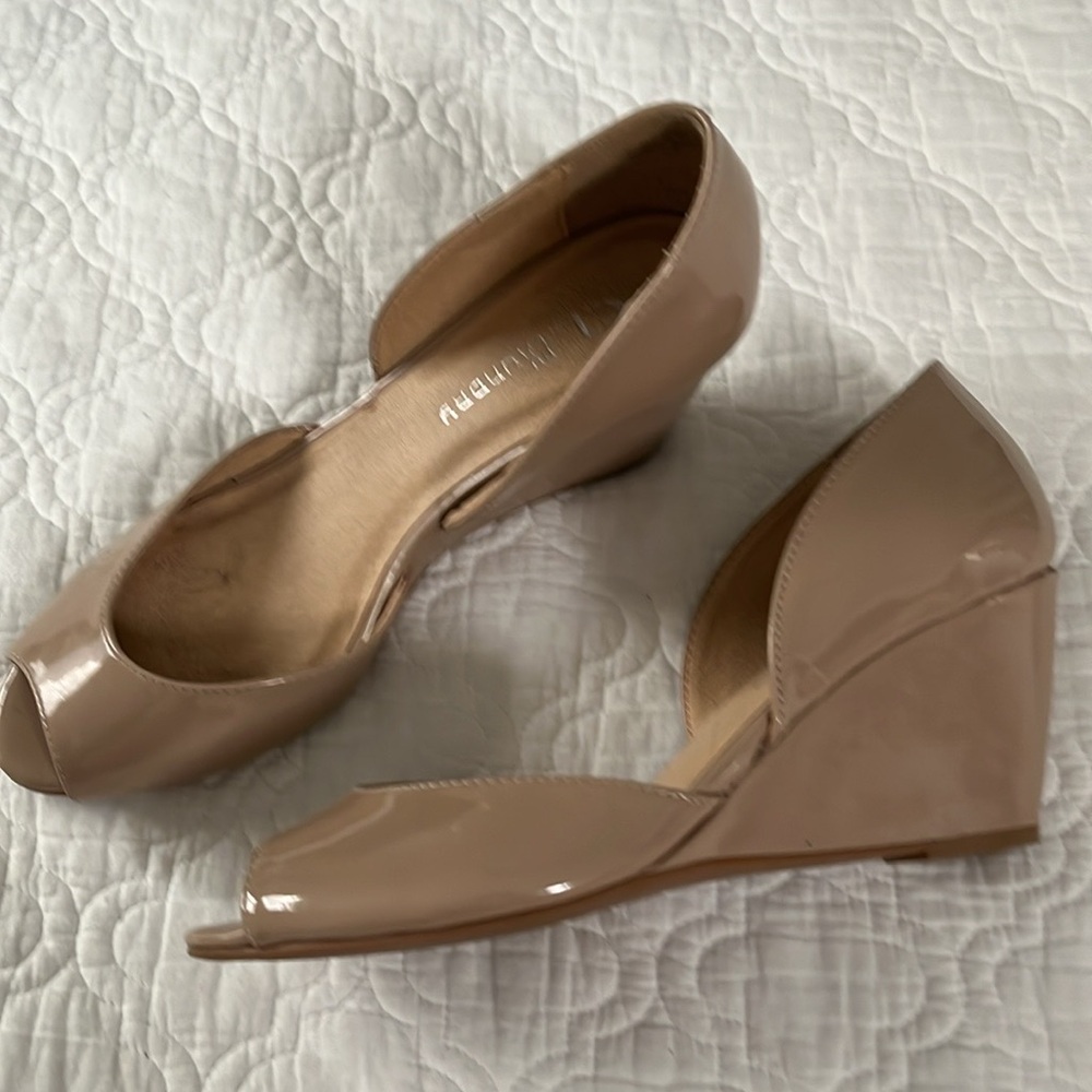 Chinese Laundry Elegant Nude Wedge Peep-Toe Shoes 8